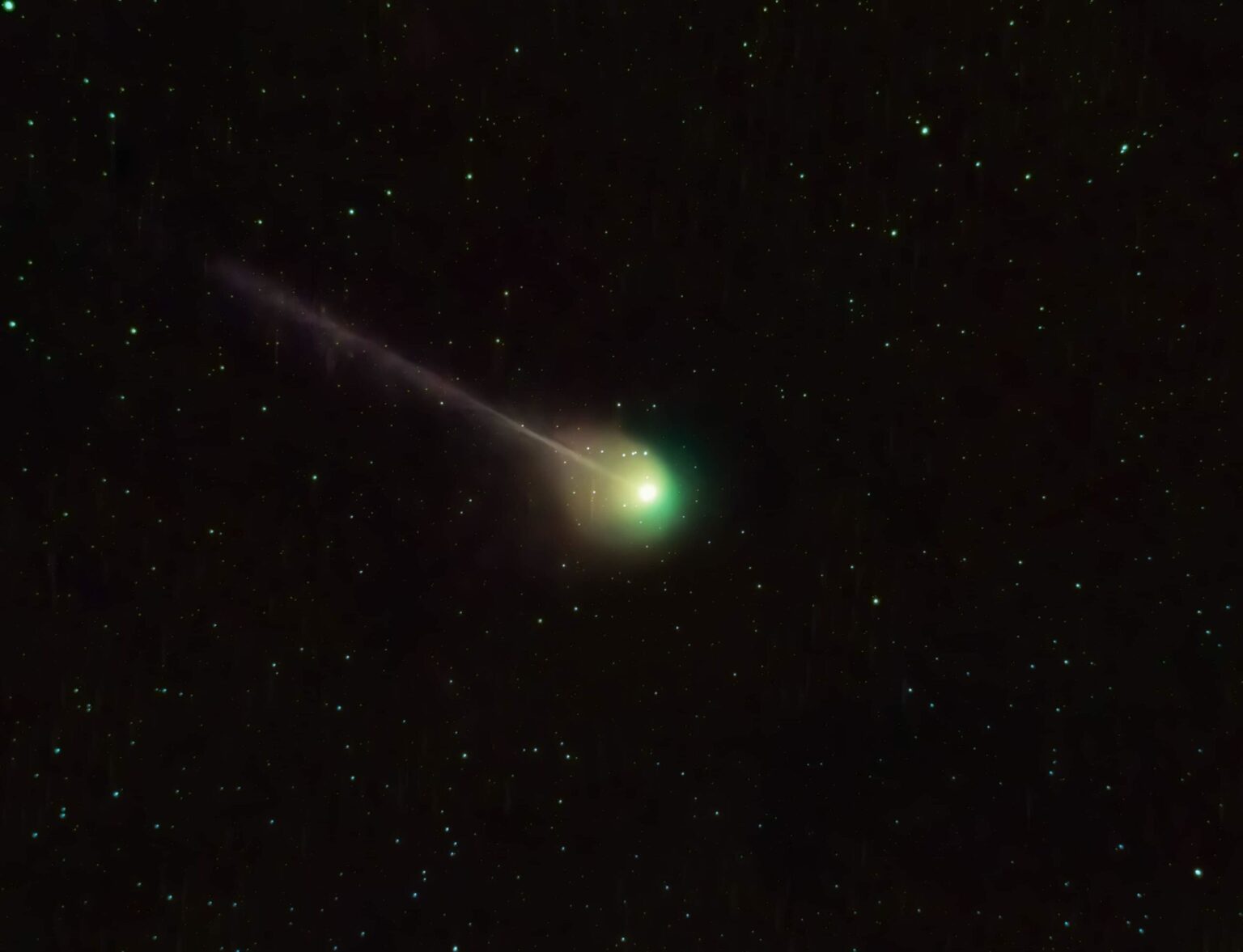 Teen captures dazzling image of rare comet only seen once every 50,000